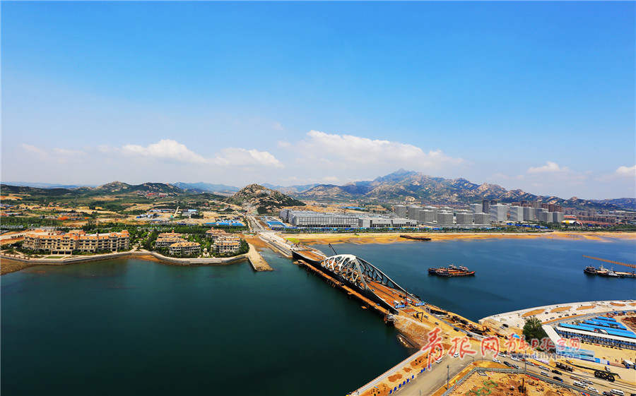 再探珊瑚贝连岛桥施工进展：7月底将竣工通车