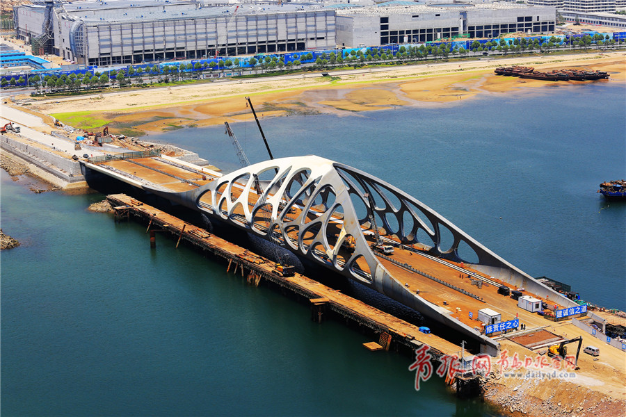 再探珊瑚贝连岛桥施工进展：7月底将竣工通车