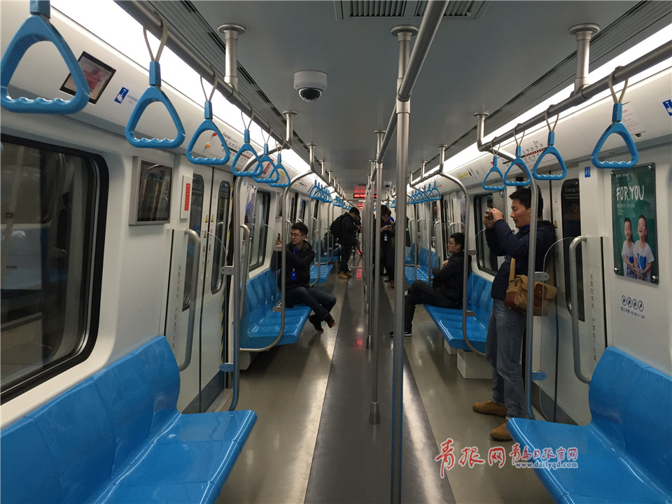青岛地铁3号线首迎全线试乘：22个站点用时仅47分钟