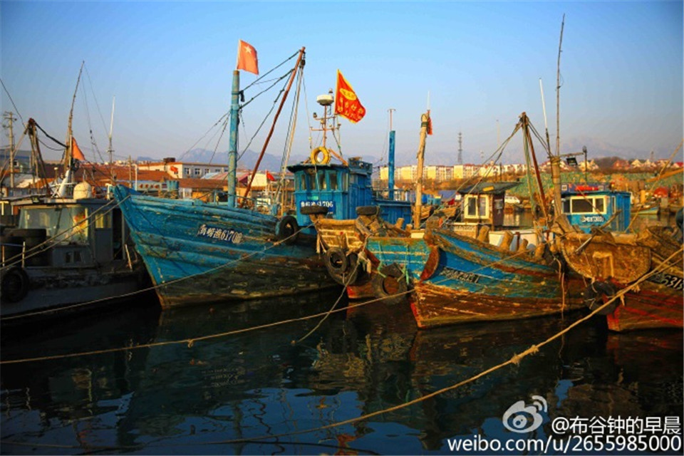 初冬沙子口海鲜码头景色怡人 渔船飘荡霞光妖娆