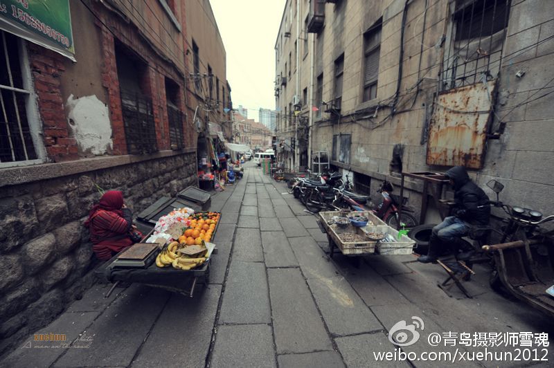 实拍“舌尖上的黄岛路”：青岛百年老街的岁月记忆