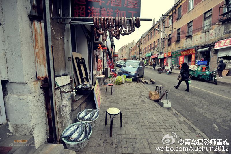 实拍“舌尖上的黄岛路”：青岛百年老街的岁月记忆