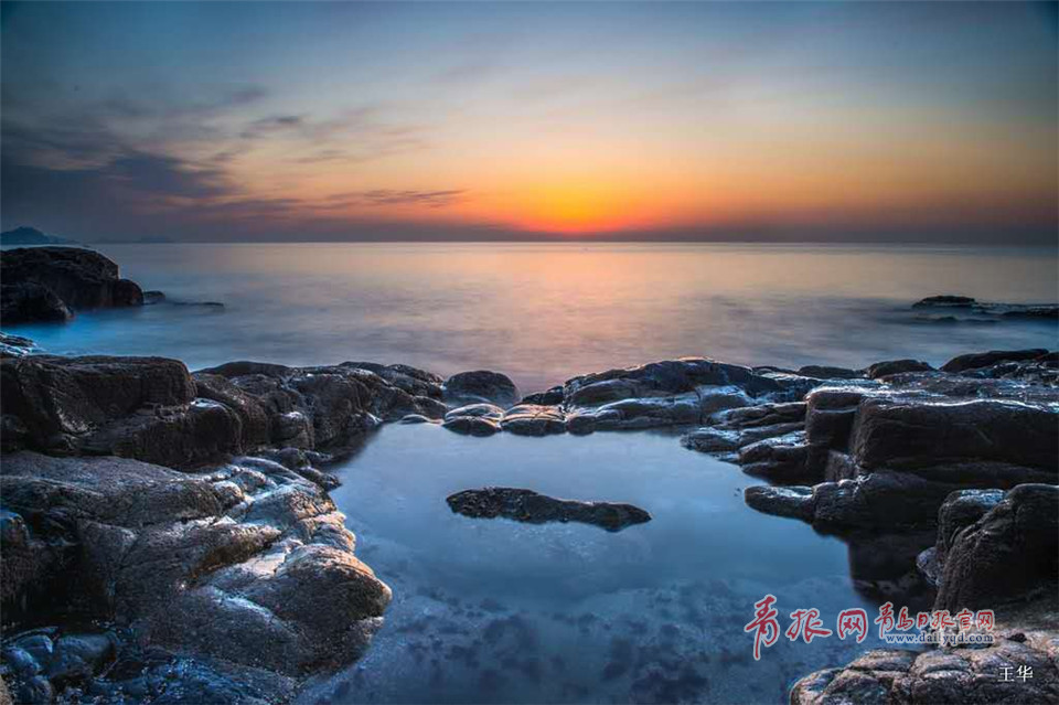 今天，晨曦中的青岛海滨美爆了！