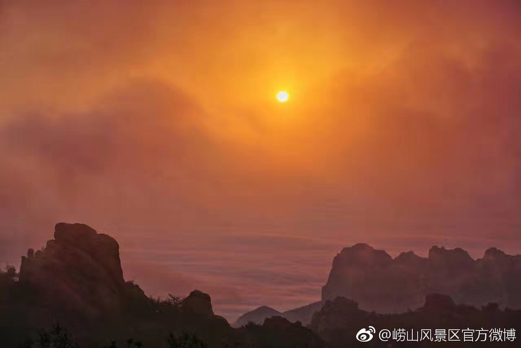 晒暮春崂山壮观云海 仙境盛景奇幻之美