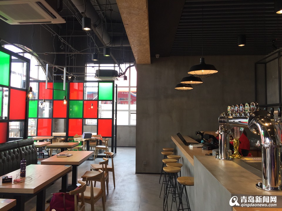 逛崂山会场特色场馆 啤酒会客厅+VR大蓬_图说青岛_青岛与台湾_中国台湾网