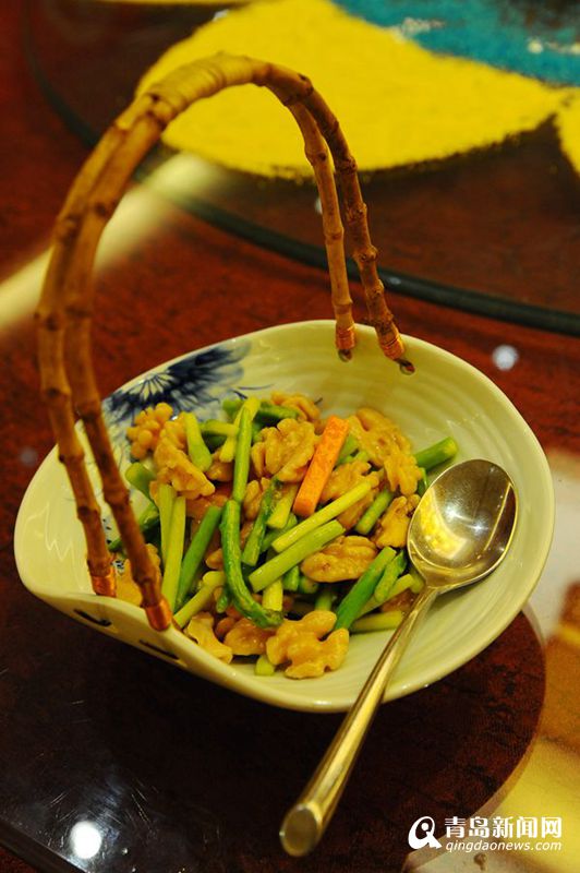 晒8月时令青岛菜 地道美味你流口水了吗
