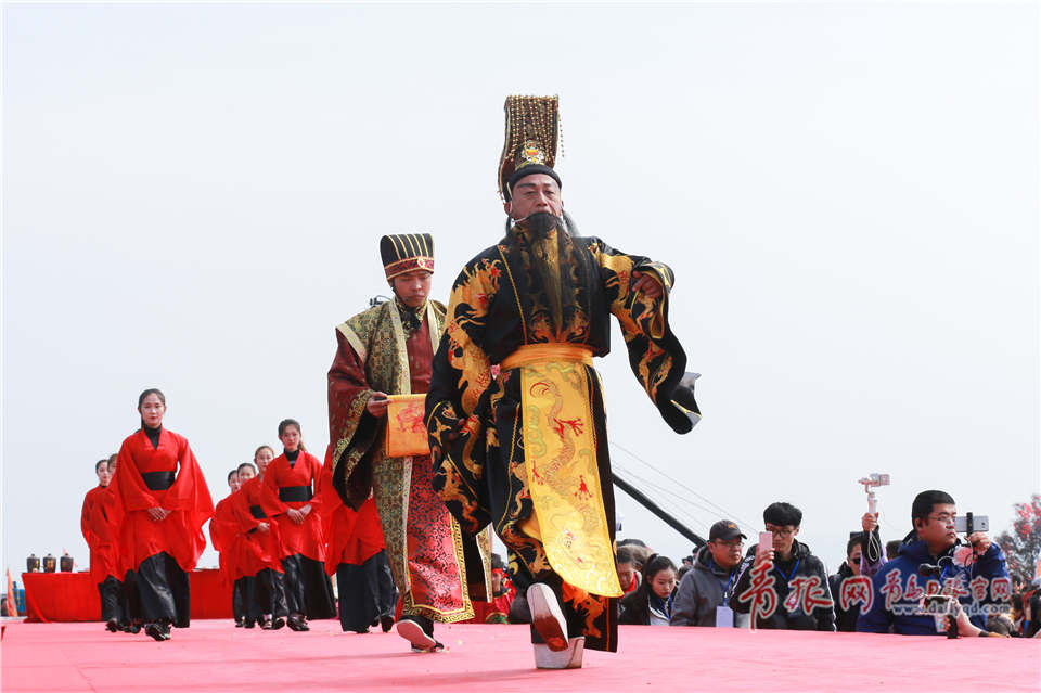 琅琊祭海活动震撼启幕3万人次游客前往感受