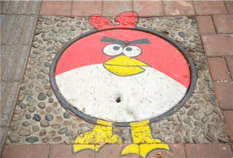 注意！超萌彩绘出没 大学路上高颜值彩绘引关注